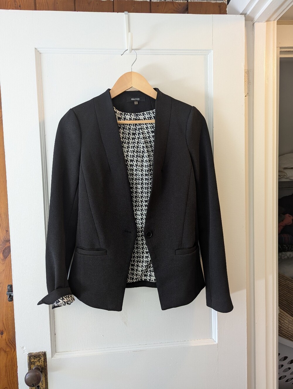41 Hawthorn Black Women's Single-Button Blazer with Houndstooth Lining XS